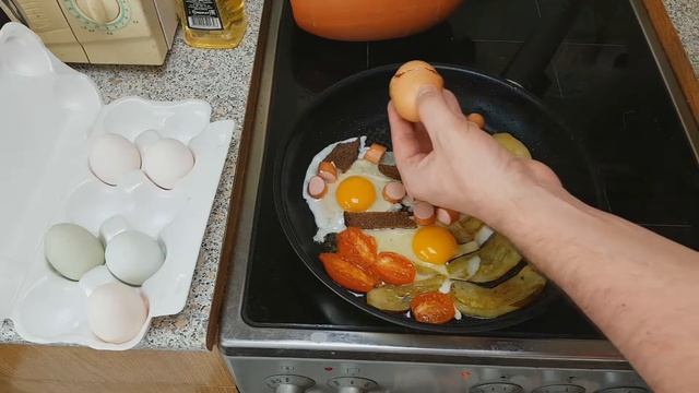 Голубые яйца кур породы Легбар