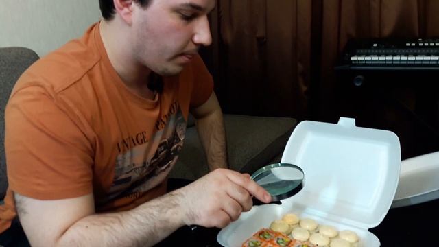 АРТЁМ ВИЛКА ПРОБУЕТ СУШИ 