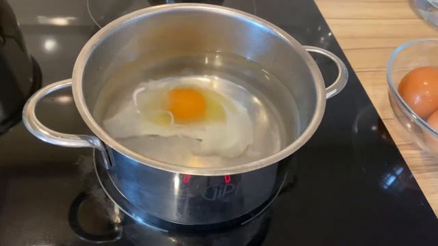 Почему я не знала этого рецепта раньше? Надо только одно Яйцо - самый ленивый и полезный Завтрак смотреть онлайн