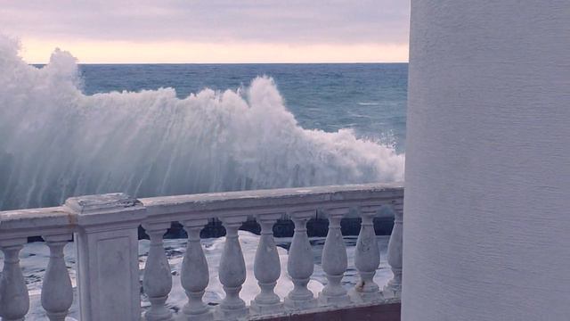 Одна минута зимнего моря. Алушта, Крым смотреть онлайн
