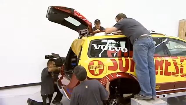 Volvo XC70 Surf Rescue смотреть онлайн