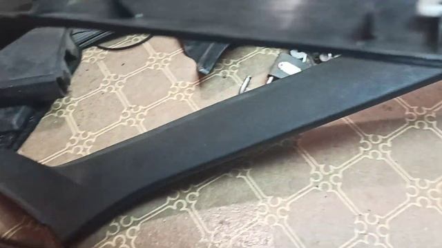 Передний правый пластик передней стойки на Пассат Б3. Запчасти Пассат Б3 детали солона. смотреть онлайн