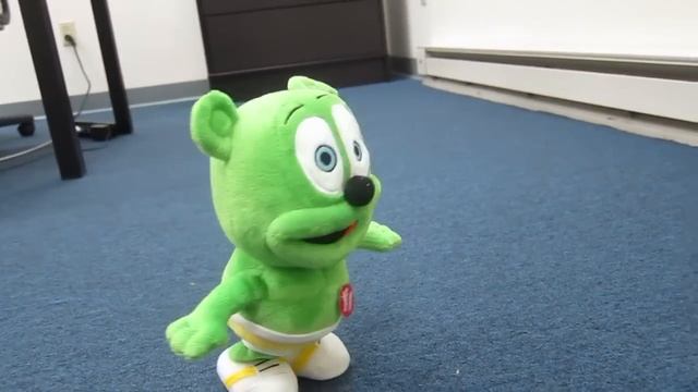 Gummy Bear Plush Walking Toy Gummibär Plushie Cute Funny смотреть онлайн