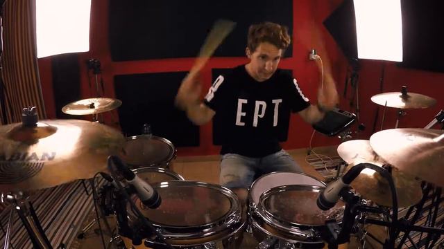 Ricardo Viana - Blur - Song 2 (Drum Cover) смотреть онлайн
