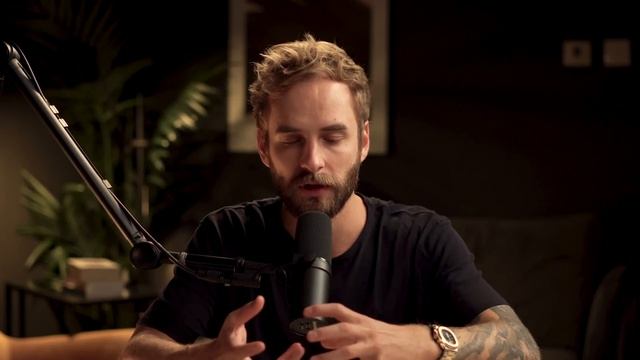 ? ТОП книг, которые делят жизнь на "До" и "После" смотреть онлайн