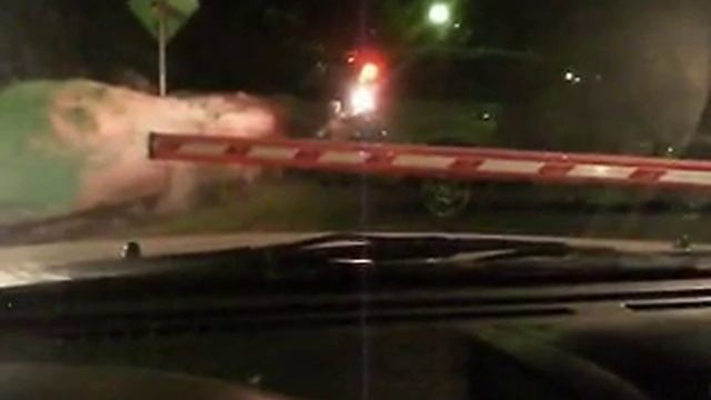 Блокирование въезда в посёлок. 22.01.2015 г. (часть 1) смотреть онлайн