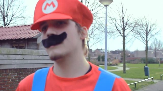 Real life Video Games - Super Mario The Koopa Chase смотреть онлайн
