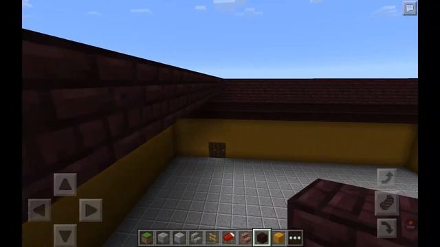 Дима муха Ксюша Ткач играют в Minecraft строить дом футболиста