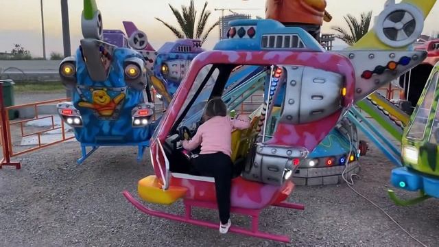 Детский парк аттракционов смотреть онлайн