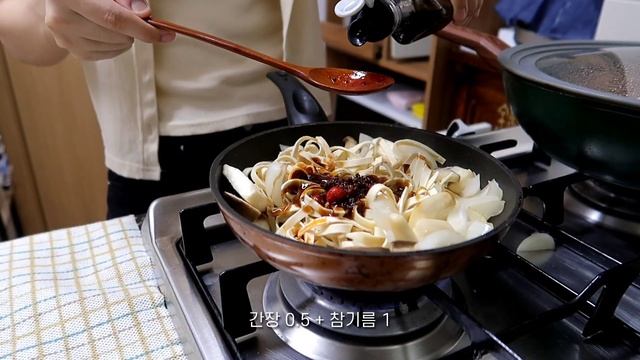 Sub) 한가롭게 보낸 9월 초 | 주방 정리 | (크리스피 크림 도넛, 샐러드, 회전초밥, 탕후루) смотреть онлайн