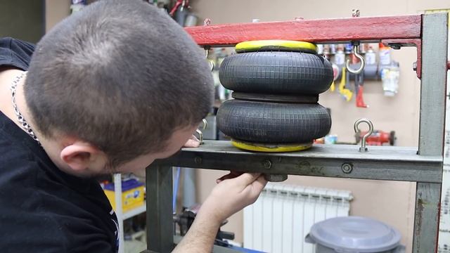 Сделал мощный пневматический пресс из ПНЕВМОПОДУШКИ! Genius idea! смотреть онлайн