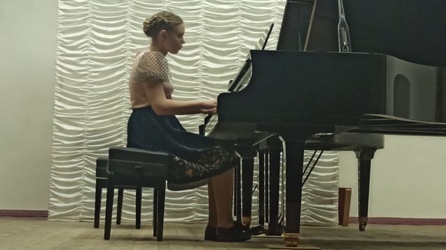 "Осень" В. Гаврилин "Шторм" Ф. Бургмюллер смотреть онлайн