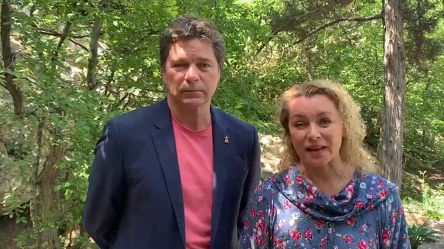 Поздравление с Днем города Заслуженных артистов России Сергея Маховикова и Ларисы Шахворостовой смотреть онлайн