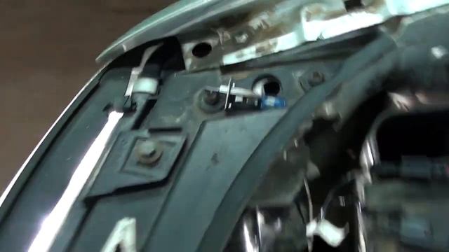 Ауди А6С5  улучшаем штатный свет + ДХО в поворотники