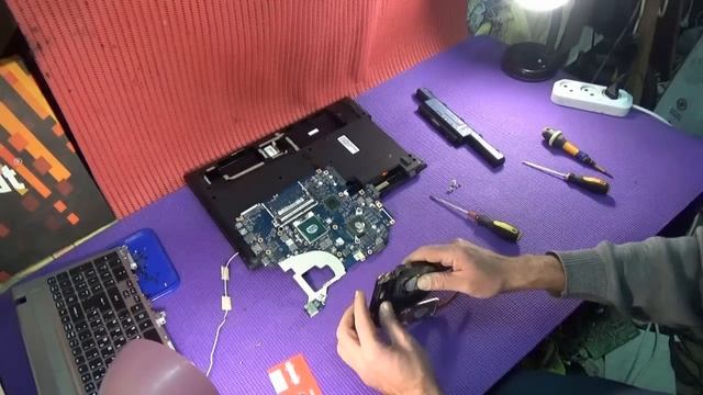 Разборка и чистка ноутбука Acer Aspire V3 571G смотреть онлайн