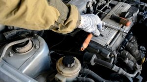 Hyundai Accent 2. Замена датчика детонации