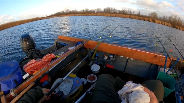 КАРАСИ МОНСТРЫ пошел клев на канавеКАРАСИ МОНСТРЫ пошел клев на канаве смотреть онлайн