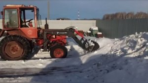 ?ТРАКТОР?!Т-25  БОМБА!?? ЧИСТИМ СНЕГ И ГРУЗИМ РУЛОНЫ СЕНА!!! ПОГРУЗЧИК ?ТОРНАДО-500?