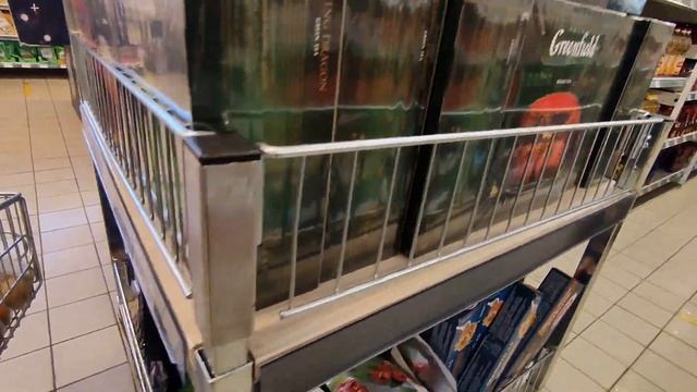 Цены на продукты питания в Елгаве . Магазин MAXIMA Добельское шоссе 28 декабря 2021 . смотреть онлайн