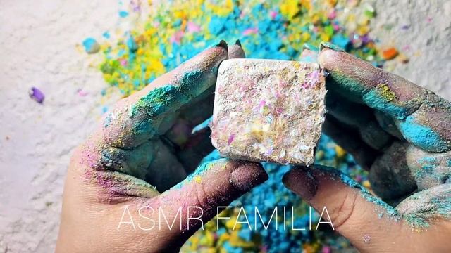 GUESS THE COLOR GAME COLLAB ❓?? Dyed Gym Chalk Cubes Edition | What Color is it?? смотреть онлайн