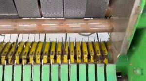 Как  работает пресс-подборщик JOHN DEERE 592