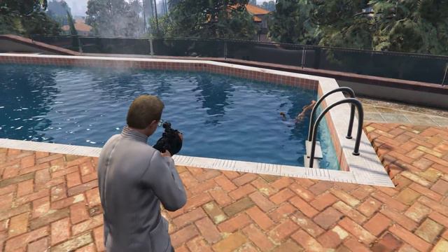 GTA-5 Online: Тёлок в бассейне щемлю... смотреть онлайн