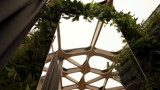 БАНЯ БУДУЩЕГО на крыше. Созданная ИСКУССТВЕННЫМ ИНТЕЛЛЕКТОМ (нейросетью) и воплощенная человеком смотреть онлайн