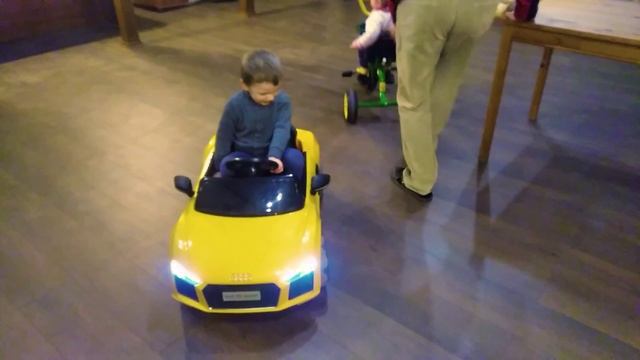 Игра с папой | Ромка рулит