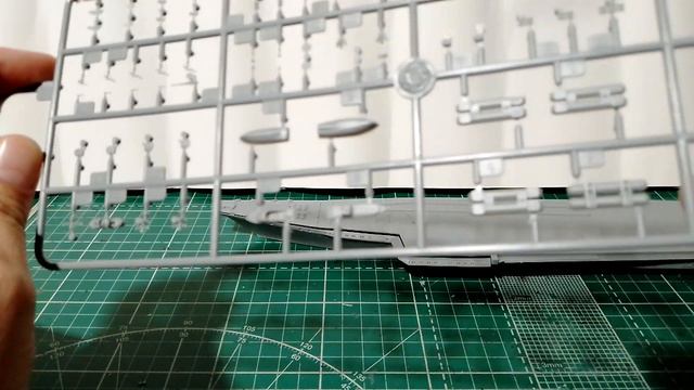 Обзор Модели 83416 Soviet Aircraft Carrier Baku смотреть онлайн