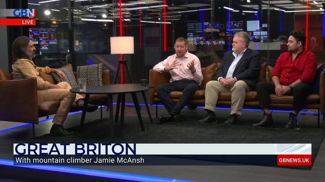 GB News' Neil Oliver celebrates Jamie McAnsh's charity work смотреть онлайн