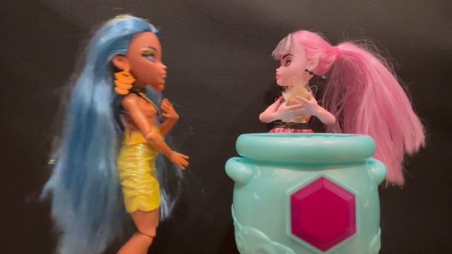 Let's Play Monster High! [A Draculaura Story] смотреть онлайн