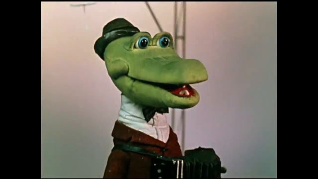 Голубой Вагон бежит качается Goluboi Vagon Bezhit Kachaetsa