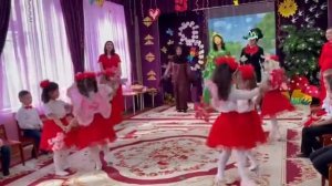 танец цветов и бабочек