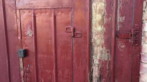 Красим ворота гаража