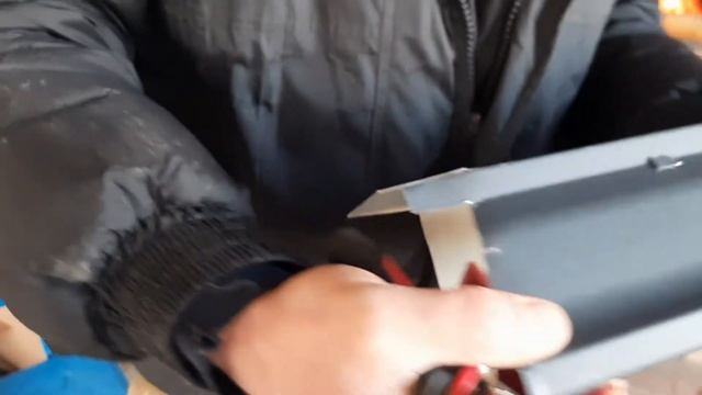 Как сделать нестандартный угол водосточного желоба! смотреть онлайн