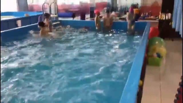 Плавание в «Магис Дети» PLAZA смотреть онлайн