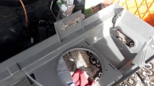 Лада Калина универсал убираем скрип задней полки и боковин!