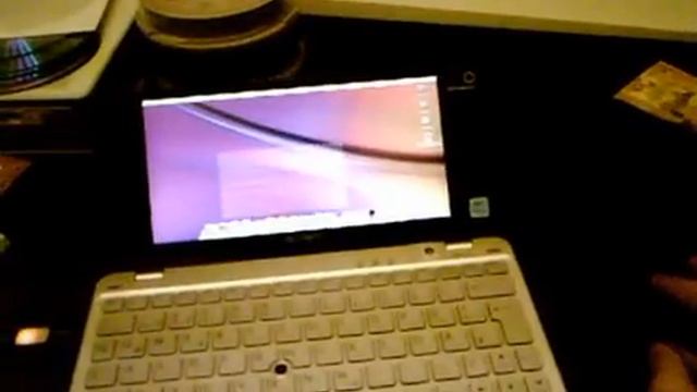 Demonstration of Mac OS Leopard running on the Sony Vaio P смотреть онлайн