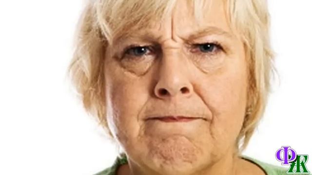 Кошка НЕ понимала, почему хозяйка ГРУБО СПИХИВАЛА её себе на ноги и чувствовала себя виноватой... смотреть онлайн