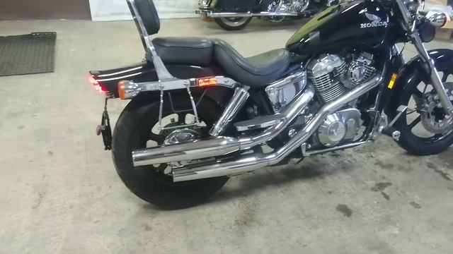 HONDA SHADOW 1100 1993г. арт.0012 Цена 235.000 смотреть онлайн