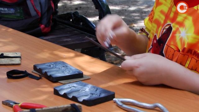 Мастерить оловянных солдатиков учили в «Херсонесе» смотреть онлайн