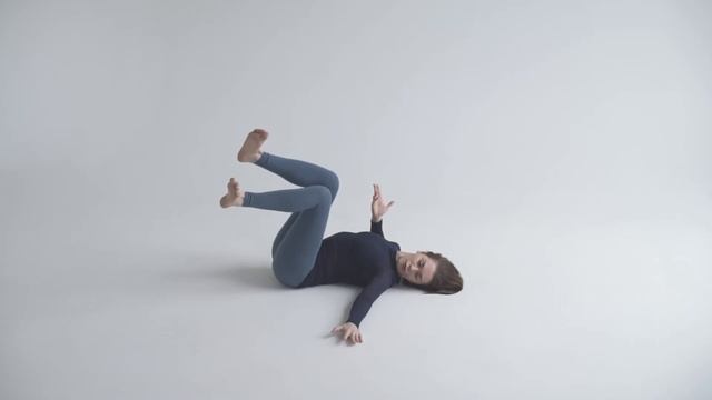 Онтогенетическая гимнастика: поворот на бок (с музыкой) смотреть онлайн