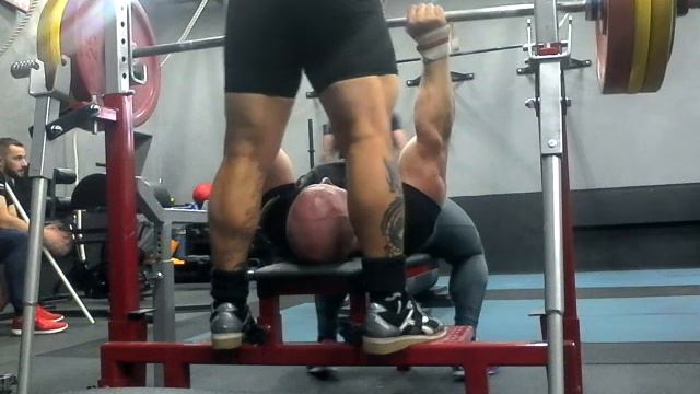 Жим узким хватом 150х3. Вес 95кг. смотреть онлайн