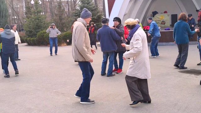 Недолюбил Танцы в парке Горького Апрель 2021 Харьков смотреть онлайн