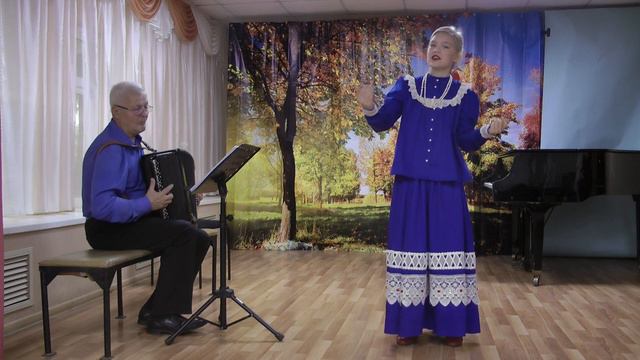 Волошина Дарина. Шуточная песня "Летела лебедка" смотреть онлайн