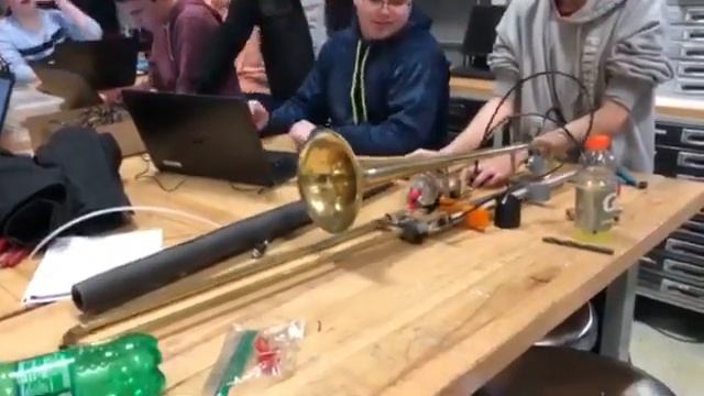 Pneumatic Trombone Test 2 смотреть онлайн