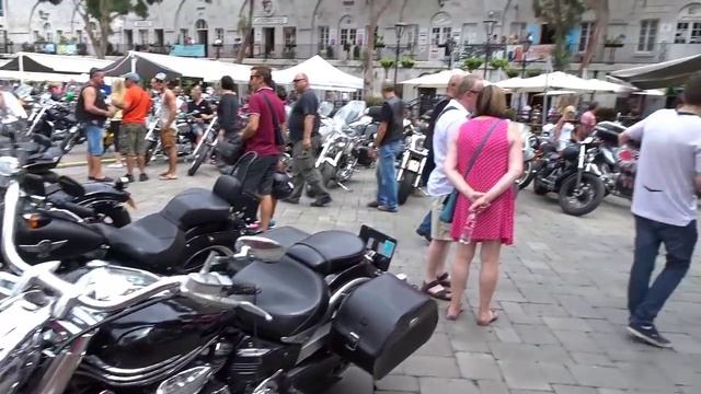 Жизнь в Гибралтаре, Мотоциклы! Харлей Дэвидсон смотреть онлайн