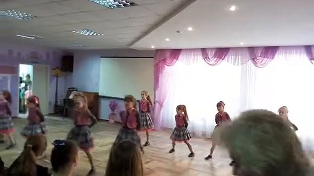 Всього по троху. До ре ми фа СОЛЬКА!!! Театр пісні "Полярис" смотреть онлайн