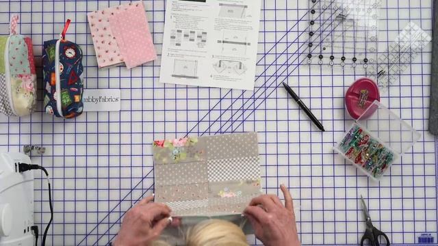 How to Make a Patchwork Pouch | a Shabby Fabrics Tutorial смотреть онлайн