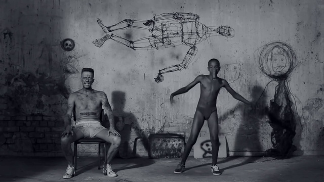 DIE ANTWOORD - 'I FINK U FREEKY' (Official) HD смотреть онлайн